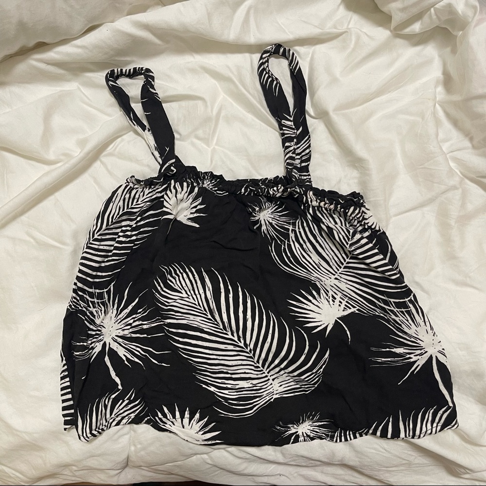 Hurley top